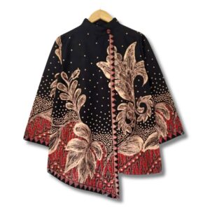 Model Batik Wanita